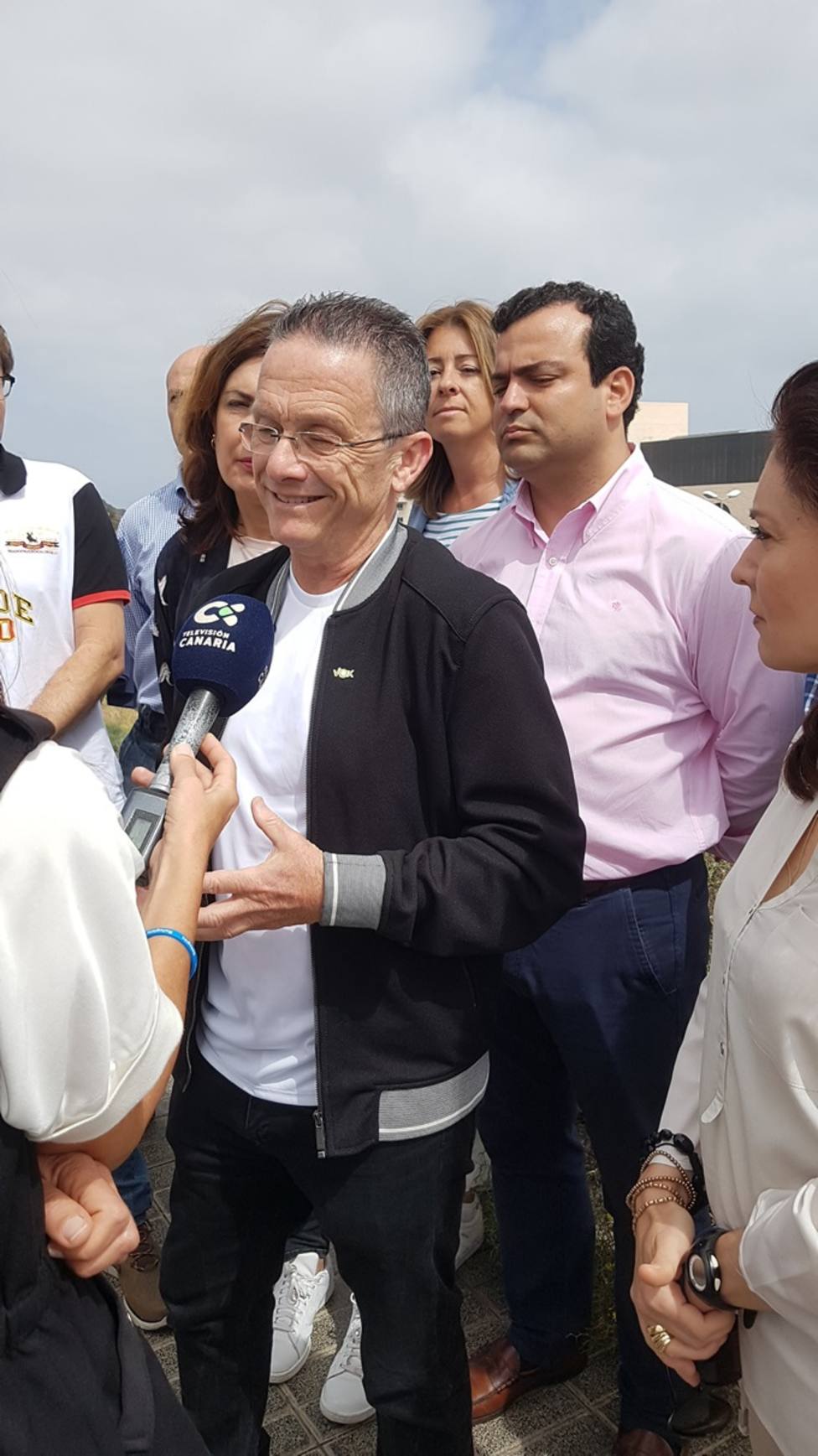 Vox propone cambiar el nombre del hospital canario Doctor Negrín por Hospital Amancio Ortega