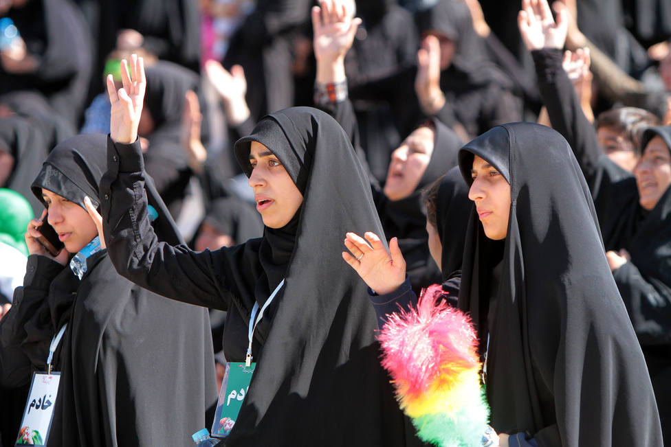 Irán mantiene el veto a las mujeres en los estadios pese a la polémica por la muerte de una joven que se imnoló
