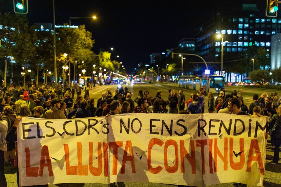 Desconvocan el corte de la Diagonal en Barcelona y sigue el pasacalles antirepresivo