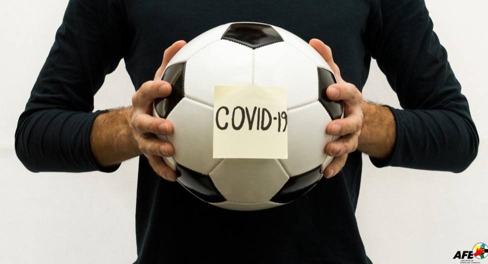 Suspendidos cinco partidos en Segunda B y dos en el grupo XIII de Tercera División por COVID19