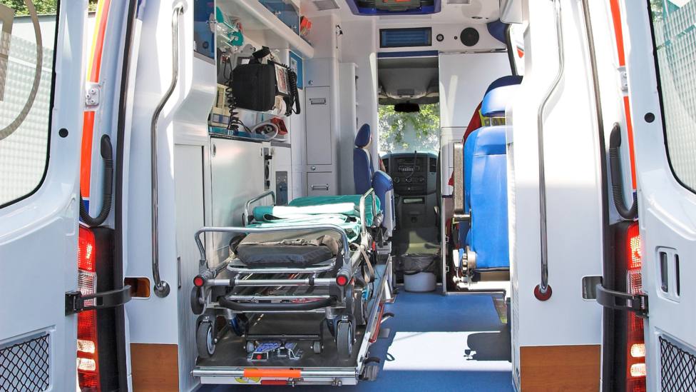 Foto de archivo del interior de una ambulancia del 061