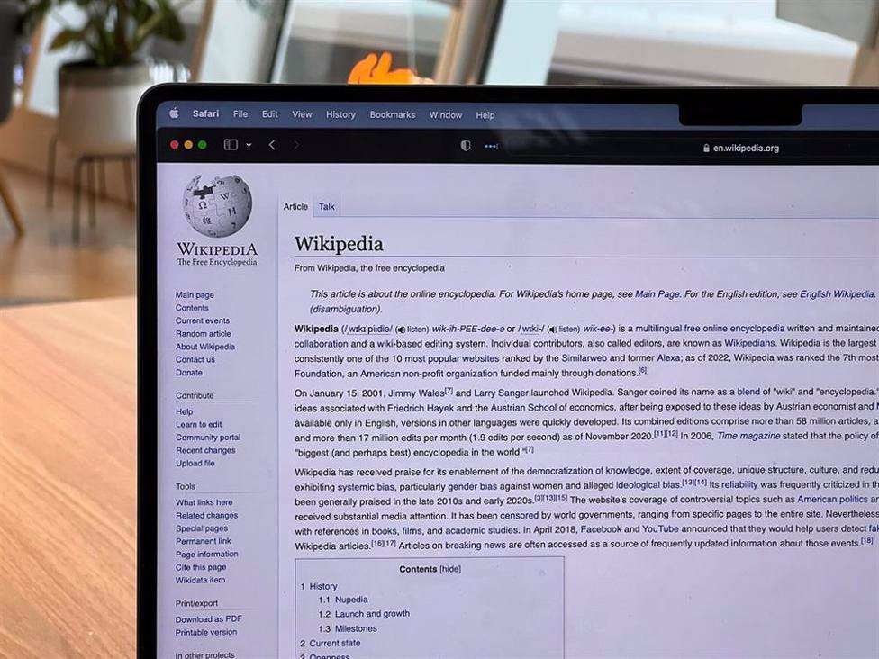 Internet: Wikipedia es la página más visitada del mundo, aunque