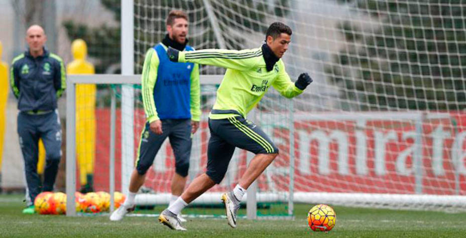 Cristiano Ronaldo volvió a entrenarse tras no hacerlo el miércoles. Foto: Real Madrid.