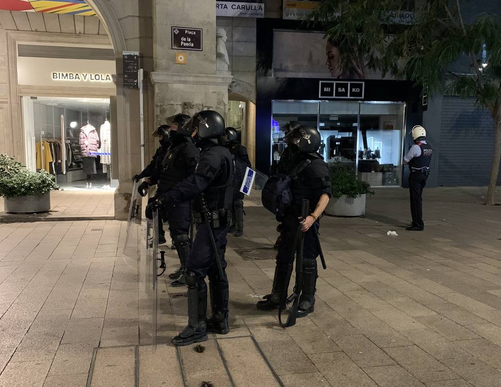 Herido en Lleida un agente de los Mossos dEsquadra durante los disturbios
