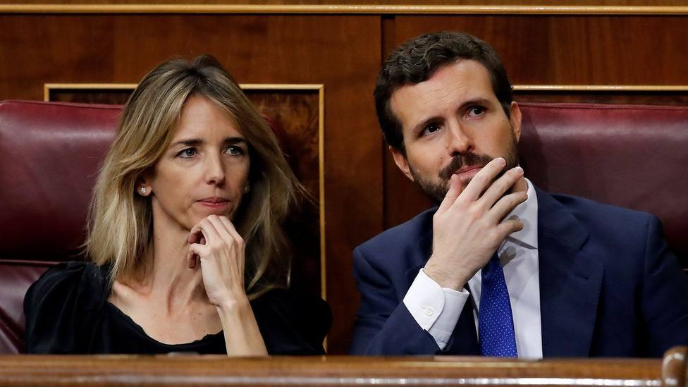Álvarez de Toledo pide a Macron que deje claro que Puigdemont no es bienvenido en Francia