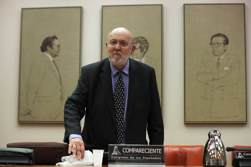 Tezanos acusa a VOX y algunos personajes del PP de radicalizar el debate político