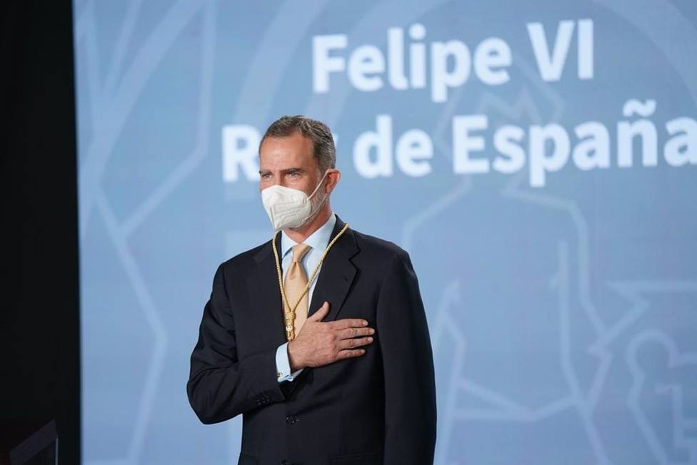Felipe VI recibe la Medalla de Honor de Andalucía como un abrazo: Me siento un andaluz más entre andaluces