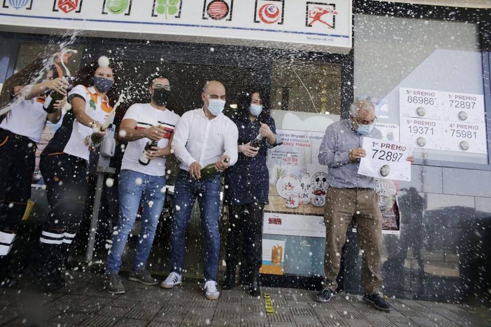 La Chasnera, la gasolinera de Tenerife que reparte suerte a toda España: Nos compran mucho desde Andalucía