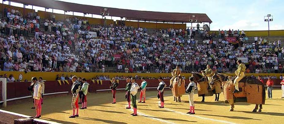 La plaza de toros de Ávila acogerá un año más el certamen La Muralla. S.N.