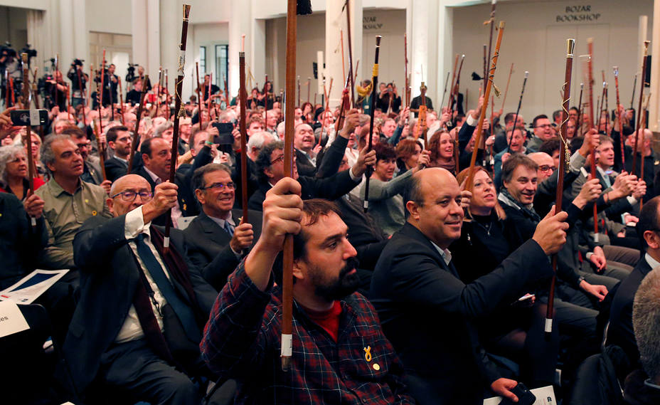 Puigdemont a la UE: ¿Van a ayudar a Rajoy en este golpe de Estado?