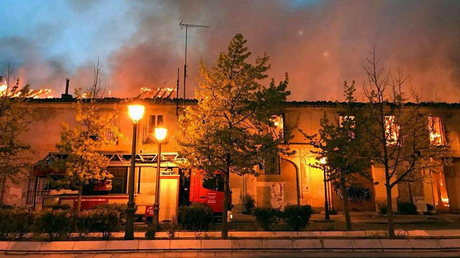 Un incendio destruye el Palacio de Osuna de Aranjuez