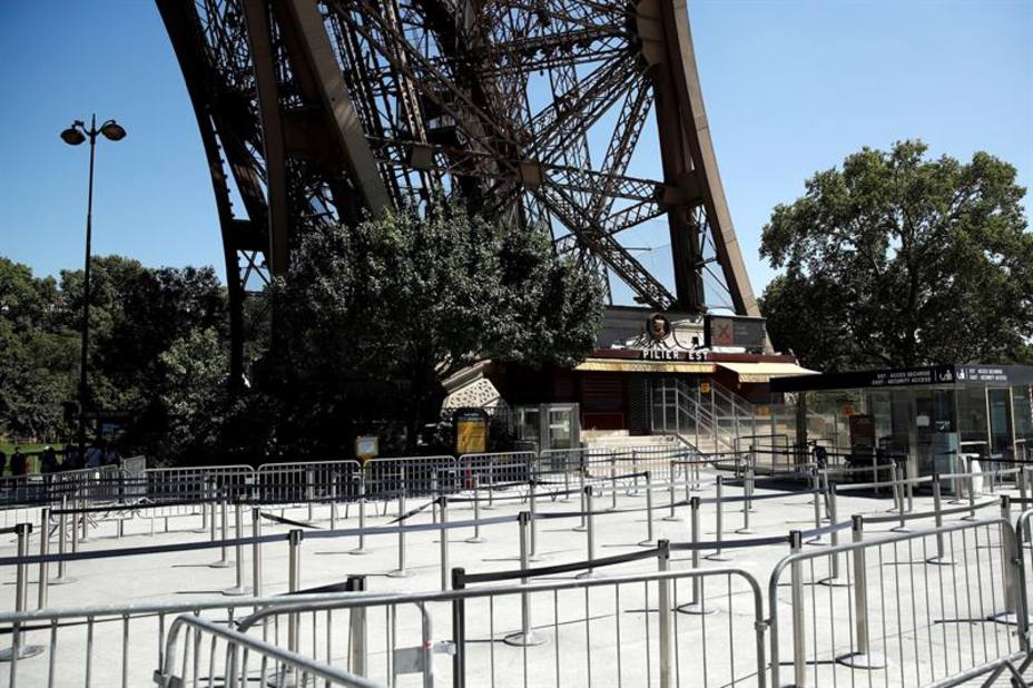 La Torre Eiffel vuelve a estar abiertas tras dos días de huelga