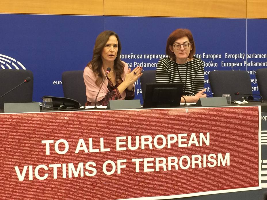 La eurodiputada Jiménez-Becerrill demanda medidas específicas a favor de las víctimas de los atentados terroristas