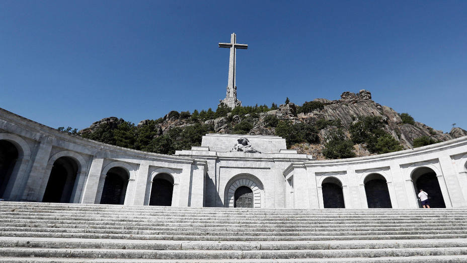 El Gobierno dará luz verde el viernes a la exhumación de Franco