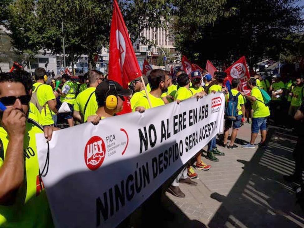 Trabajadores de ABB se manifiestan en Madrid ante lo que consideran un ERE injusto y sin sentido