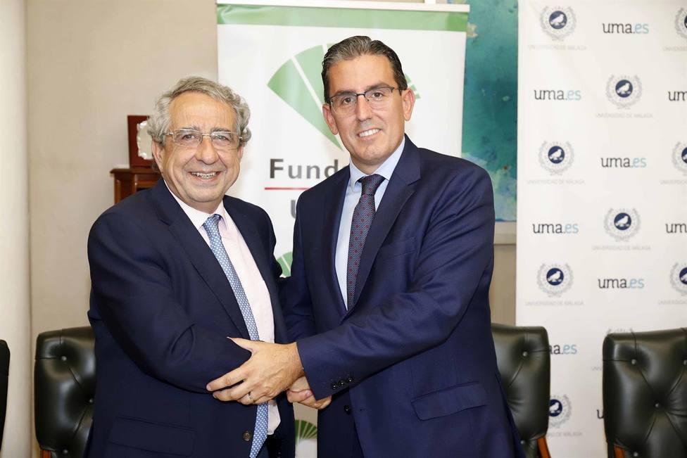 El rector de la UMA José Ángel Narváez y el director general de la Fundación Unicaja Sergio Corral