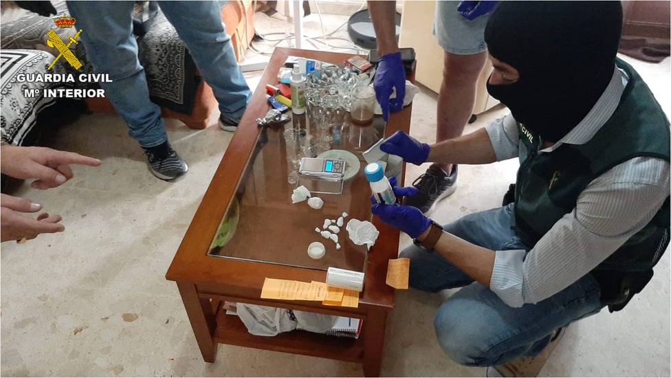 Droga intervenida en el piso de Callosa d’en Sarrià (Guardia Civil)