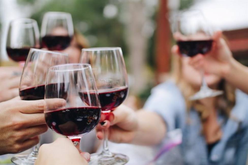 El aumento de consumo de vino en el hogar no compensa la caída de ventas global causada por la pandemia