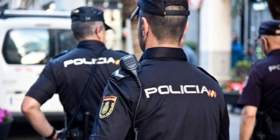 Cuatro agentes de Lugo escoltaron a los tres delincuentes deportados a sus países