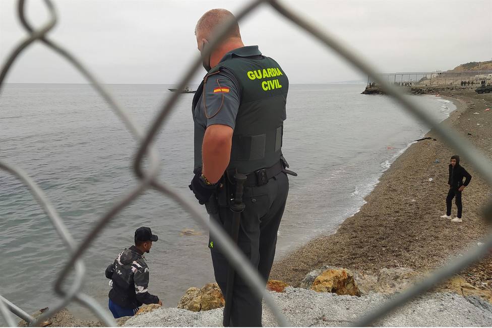 La llegada de efectivos policiales desborda la capacidad hotelera de Ceuta