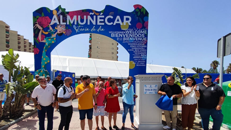 Éxito de participación en la primera jornada de Feria de Día en Almuñécar en la nueva ubicación