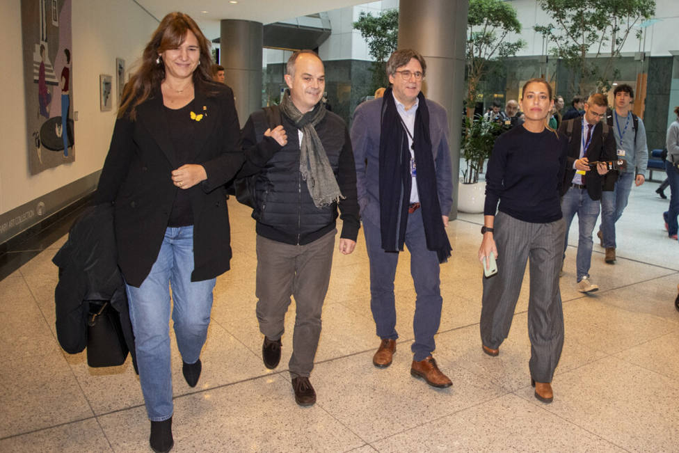 PSOE y Junts firman un acuerdo para investir a Sánchez a cambio de una ley de amnistía