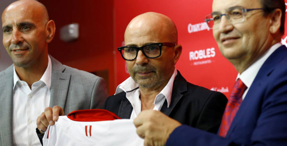 Sampaoli deja claro que seguirá en el Sevilla pese al interés de Argentina. Reuters.