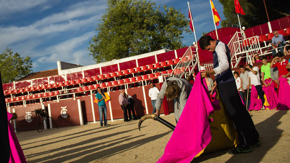 Las actividades de la Escuela Taurina de Madrid vuelven a la Venta del Batán