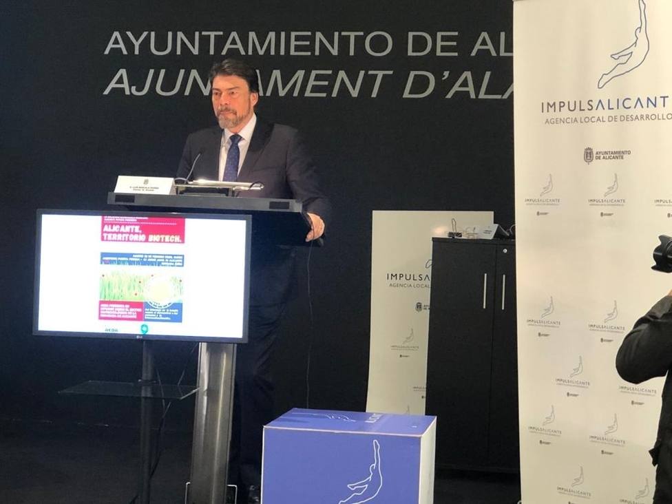 Alicante anuncia nuevas medidas y pone a disposición sus dependencias para reforzar la vacunación