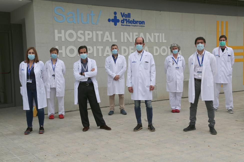 Miembros de la Unidad de Trasplante Hepático del Hospital Vall dHebron - HOSPITAL VALL DHEBRON