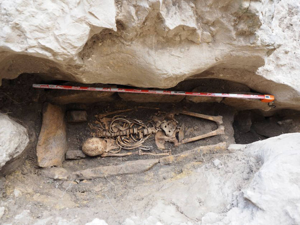 Intervención arqueológica en tumba hispano-visigoda en San Bernabé (Ojo Guareña)