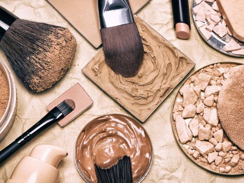 Bruselas prohíbe el uso en cosméticos de una veintena de sustancias por sus efectos nocivos sobre la salud