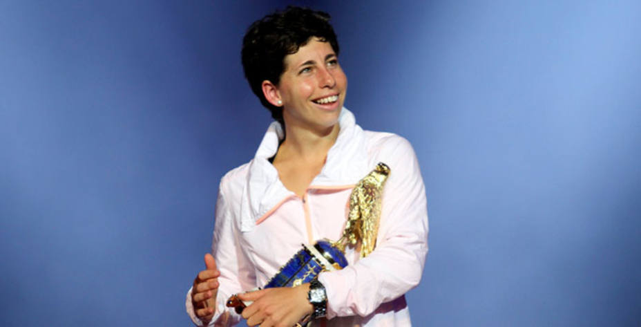 Carla Suárez, con su título en Doha. Reuters