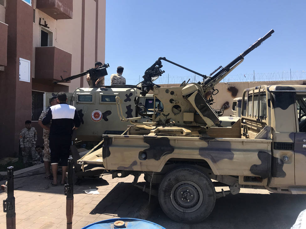 El primer ministro libio pide a sus fuerzas respeto a los DDHH en su contraofensiva contra Haftar