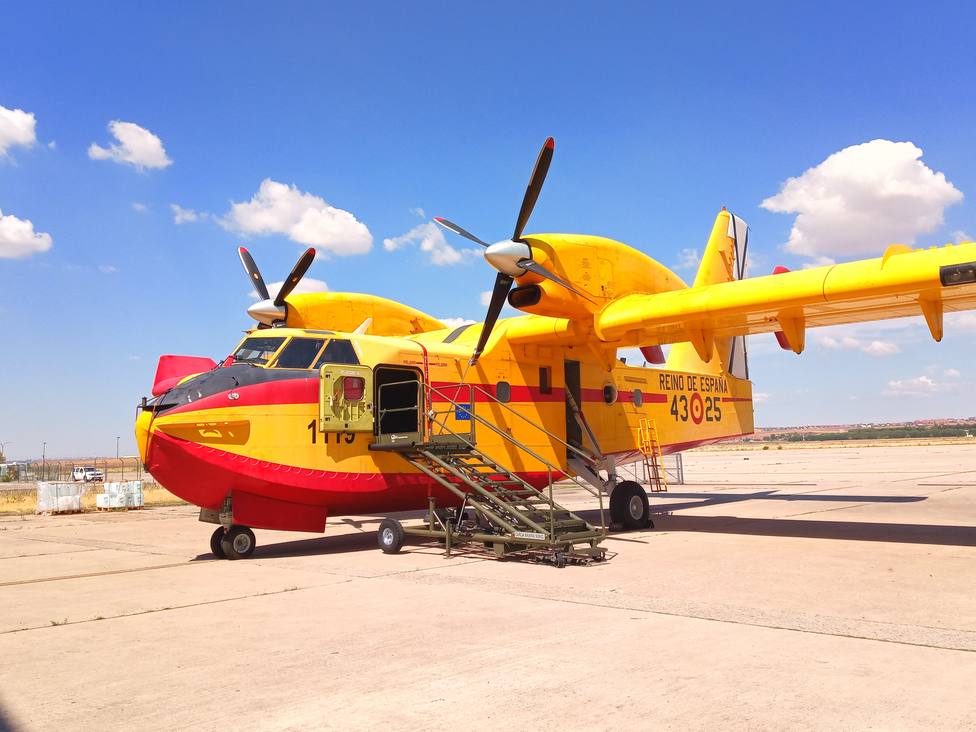 España envía un avión anfibio para ayudar a Grecia en la lucha contra los incendios forestales