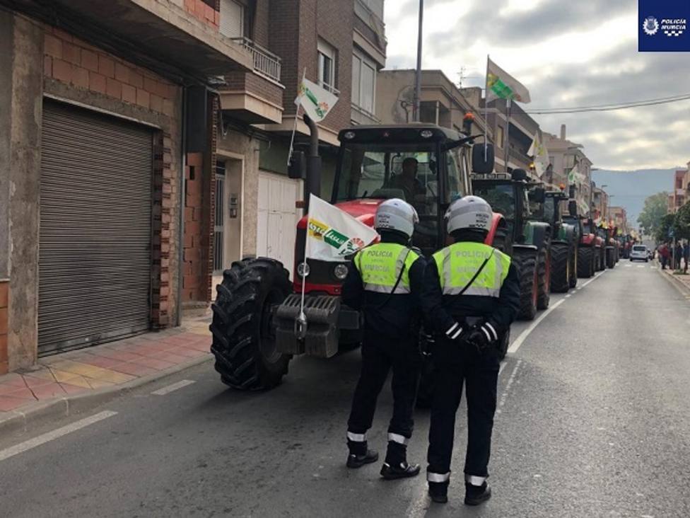 Comienzan retenciones por tractorada en diversas vías próximas a Murcia