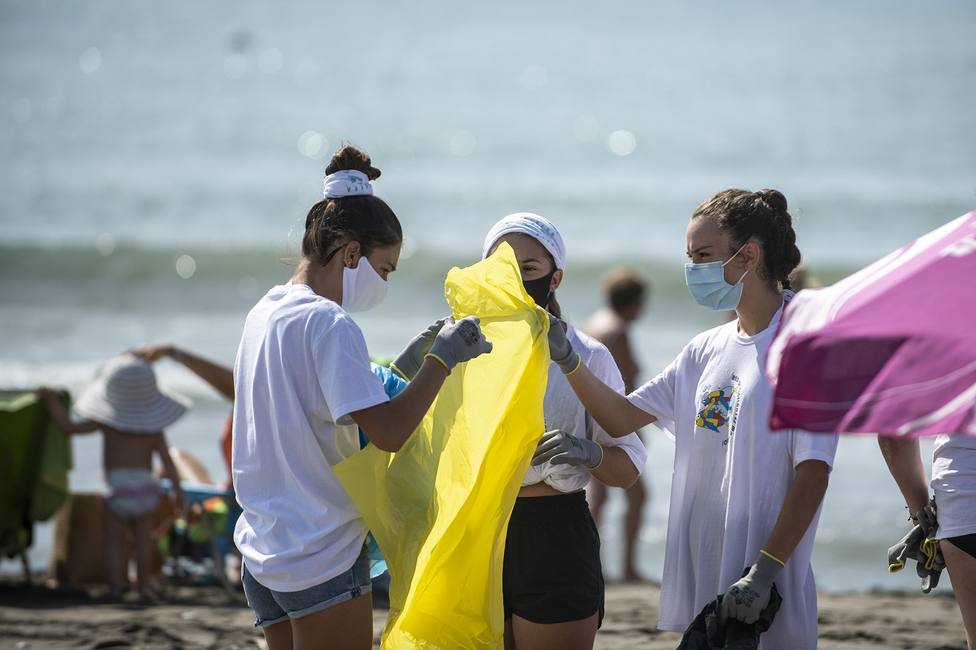 Voluntarios limpiarán de basuraleza una playa de Cartagena