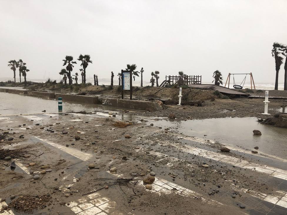 Cada temporal marítimo destroza el litoral de Almassora