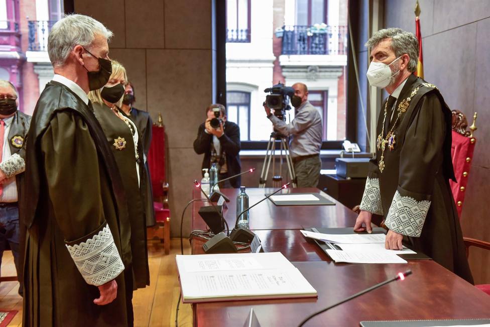 El presidente del TS y del CGPJ Carlos Lesmes en la toma de posesión del nuevo presidente del TSJPV