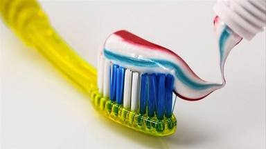 El motivo real por el que las cerdas de los cepillos de dientes
