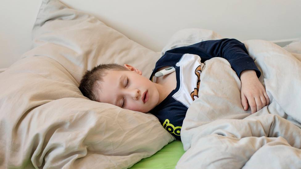 El motivo por el que los niños dan el estirón después de estar enfermos: no es por la fiebre