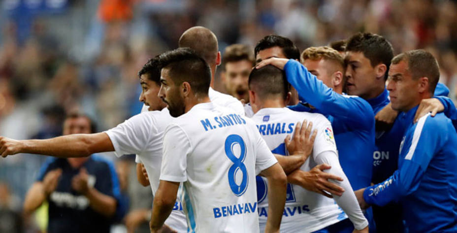 Los jugadores del Málaga celebran el gol de Fornals (@LaLiga)
