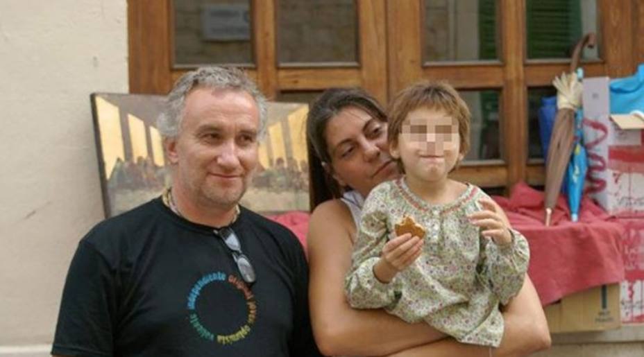 Nadia junto a sus padres, Fernando Blanco y Margarita Garau. Foto ABC