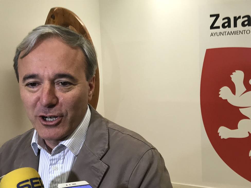 PP y Cs cierran un acuerdo y Azcón será el alcalde de Zaragoza y Sara Fernández vicealcaldesa, con el apoyo de Vox