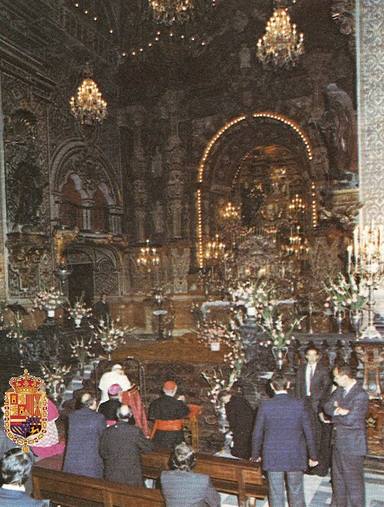 San Juan Pablo II ante la Virgen de las Angustias, patrona de Granada