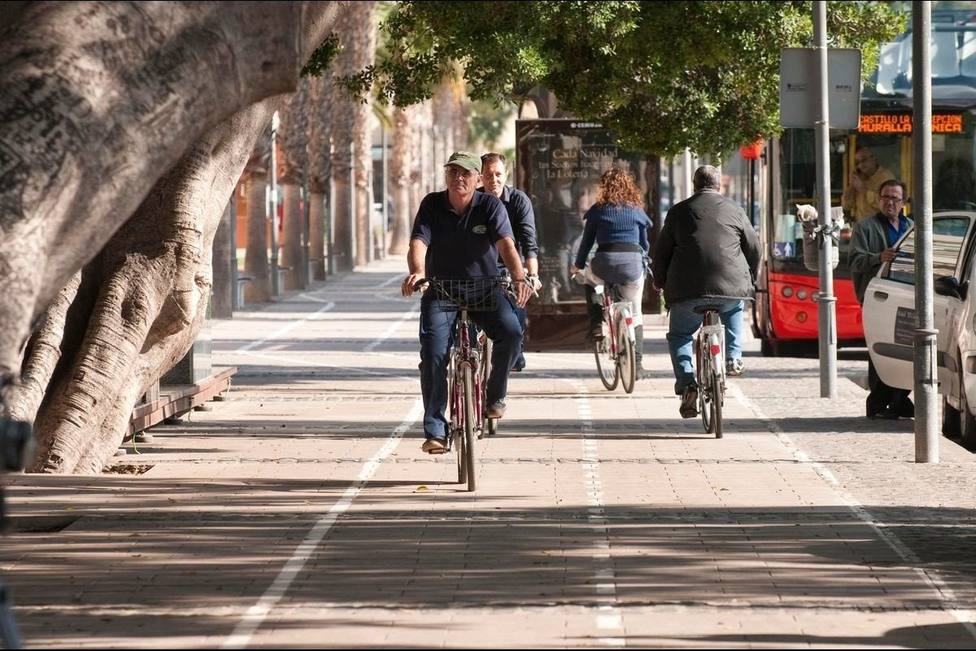 El ayuntamiento ultima un nuevo servicio de préstamo de bicicletas incorporando patinetes y bicis eléctricas