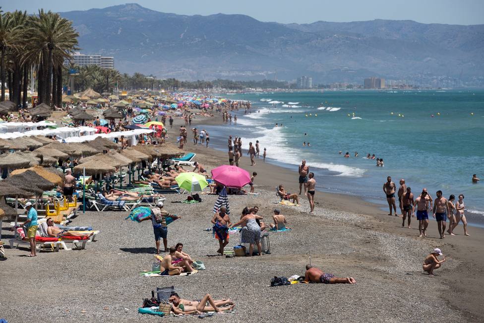 España afronta una quinta ola en pleno verano: así han cambiado los indicadores en un año