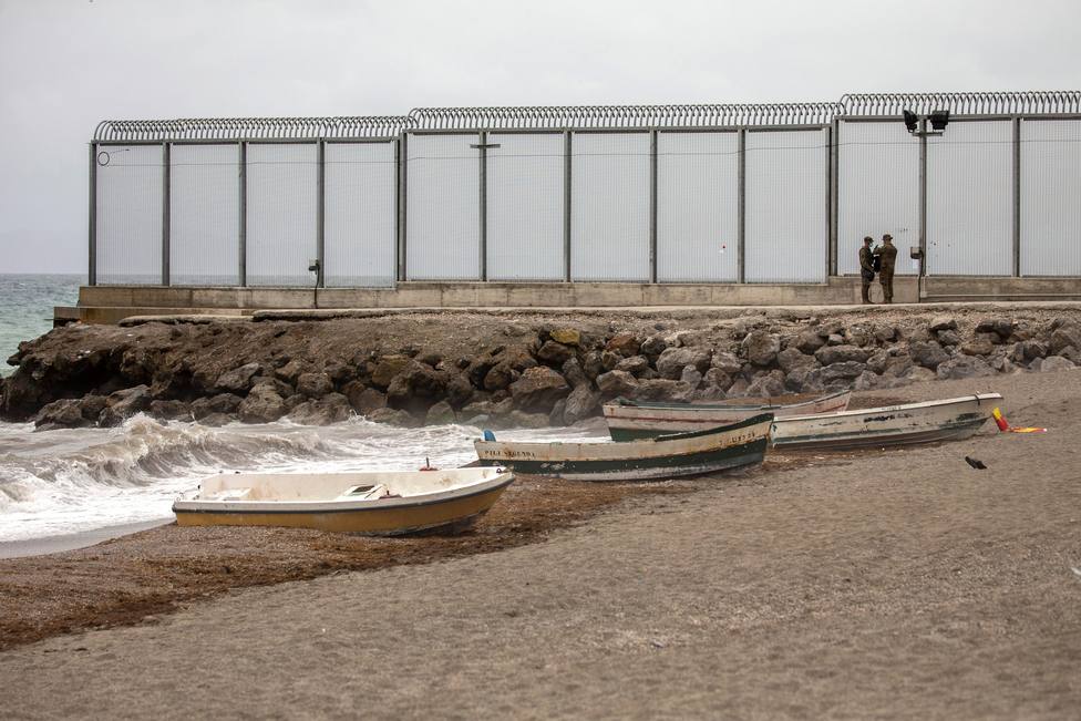 Rescatan el cuerpo de un magrebí flotando en el mar cerca de la costa de Melilla