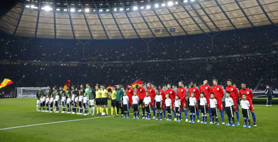Partido amistoso entre Alemania e Inglaterra disputado en Berlín (FOTO - REUTERS)