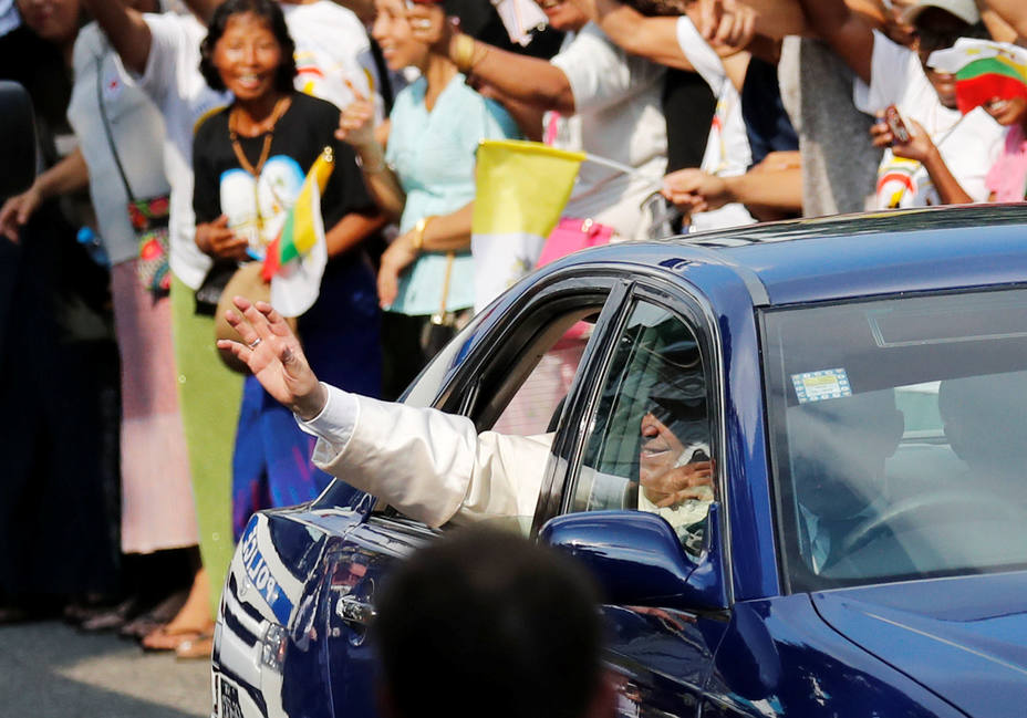 El Papa Francisco en su primer día de visita a Birmania. REUTERS